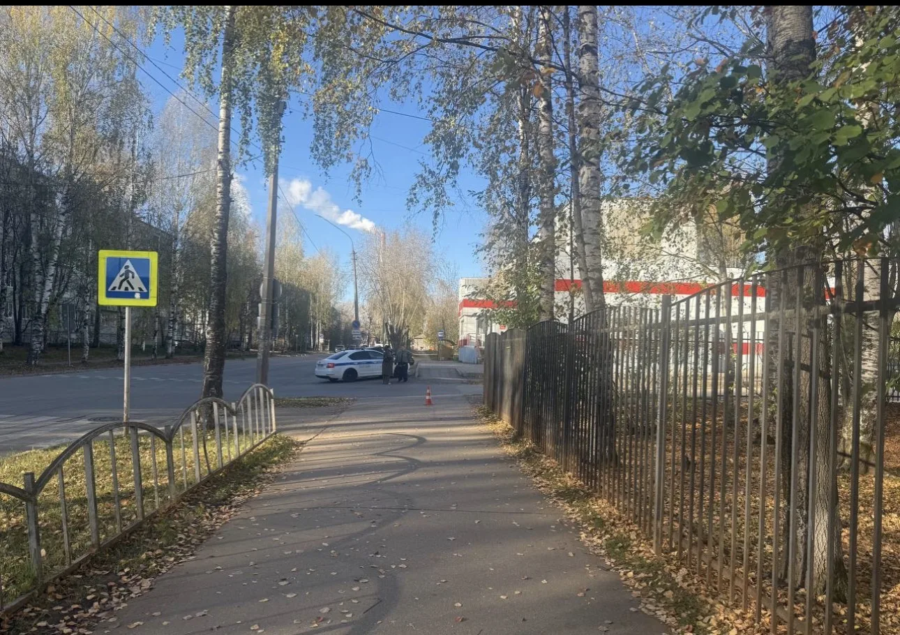 В Сыктывкаре два велосипедиста не поделили тротуар