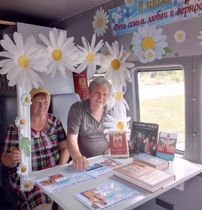 https://mcbtacina.rnd.muzkult.ru/news   Маршрутами КИБО. Книжно‑иллюстративная выставка «Живёт в век