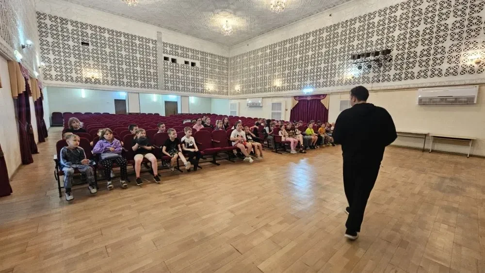 04.06.2026 в МКУК "Мингрельский КДЦ" Прошло мероприятие по программе "Путешествие по го...