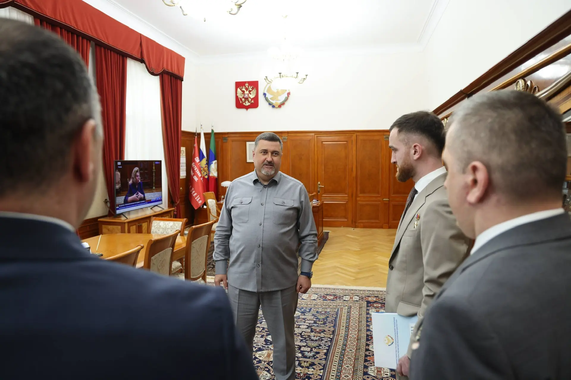 📍 Фёдор Щукин встретился с участниками программы «Время героев».  С Героями России Темирланом Абутал