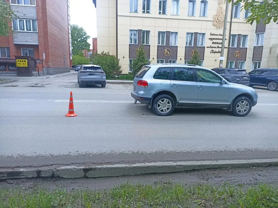 Подросток на питбайке врезался в иномарку и попал в больницу в Бердске  ДТП произошло сегодня, 22 