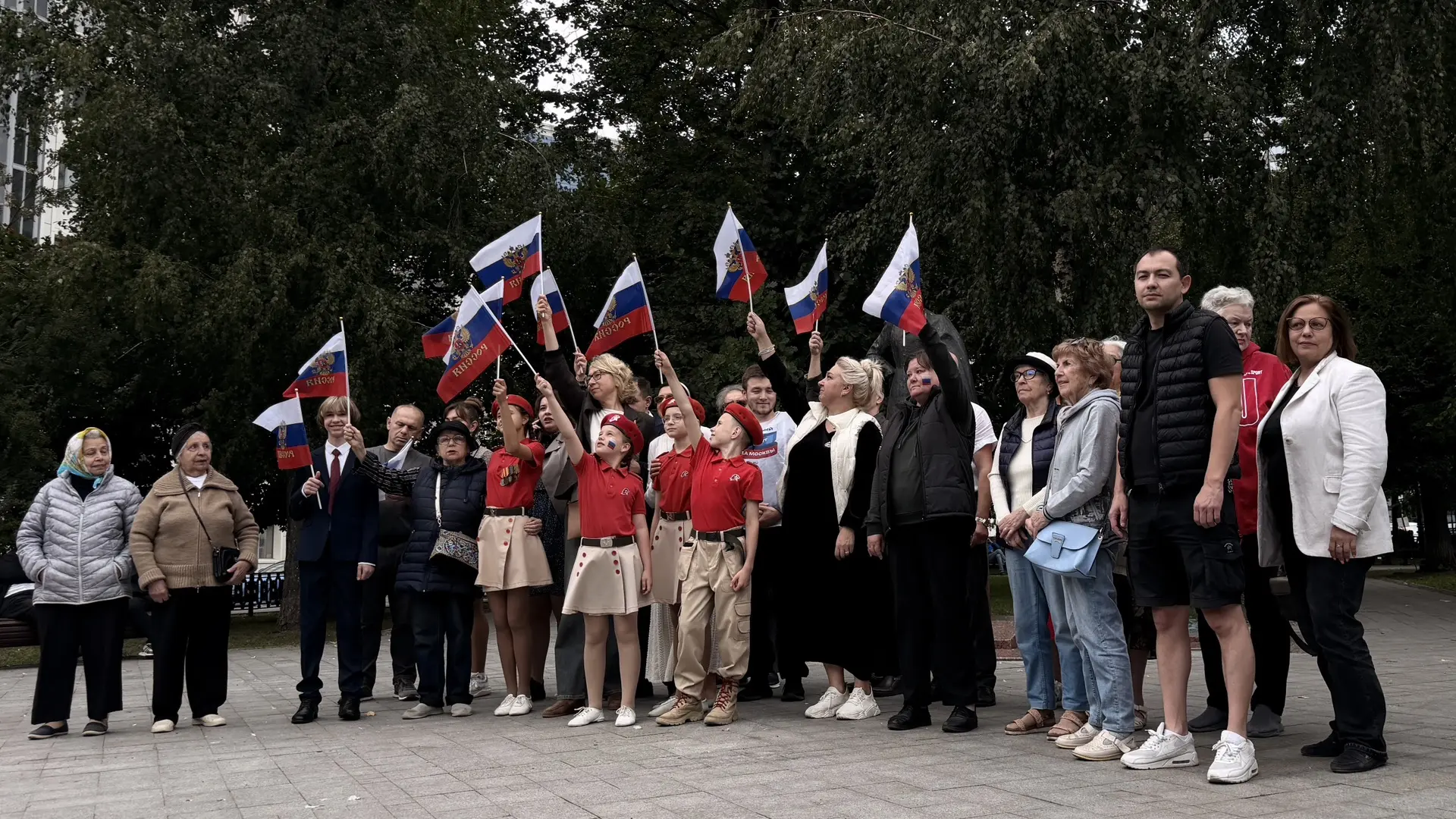 🇷🇺 Юные таланты — главному символу России