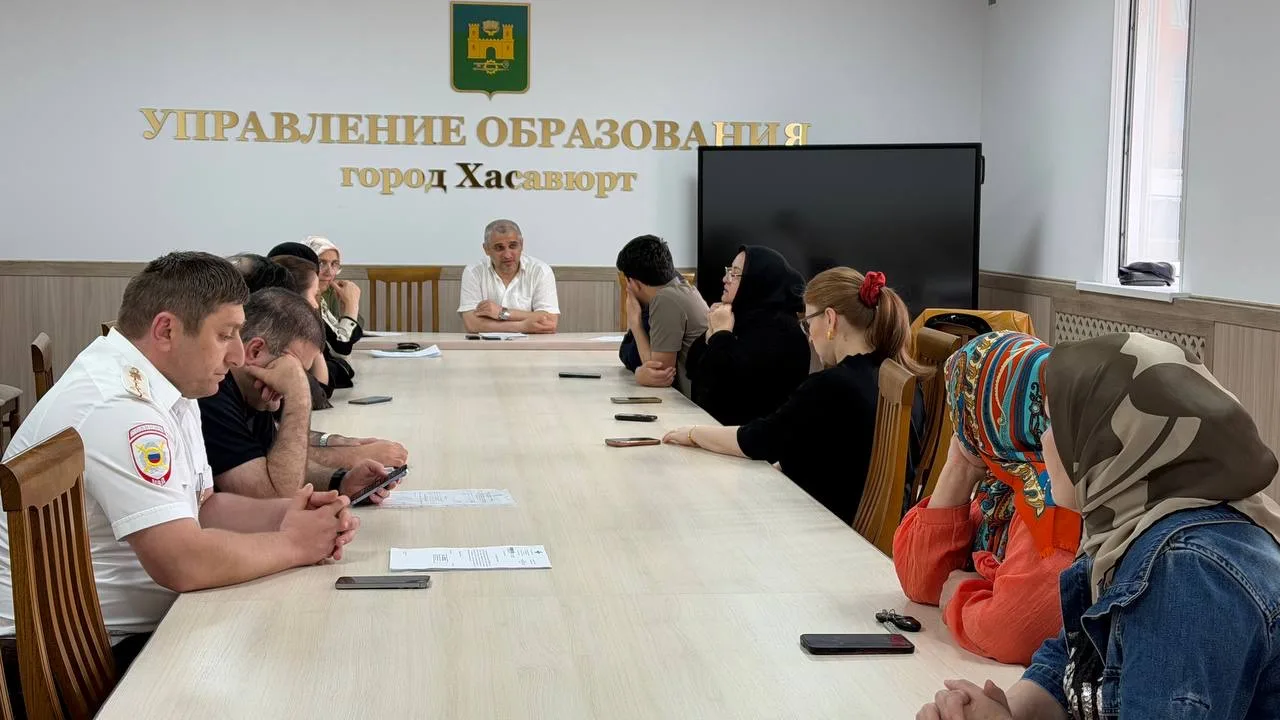 В Хасавюрте состоялось заседание Комиссии по делам несовершеннолетних и защите их прав  🔹В Управлени