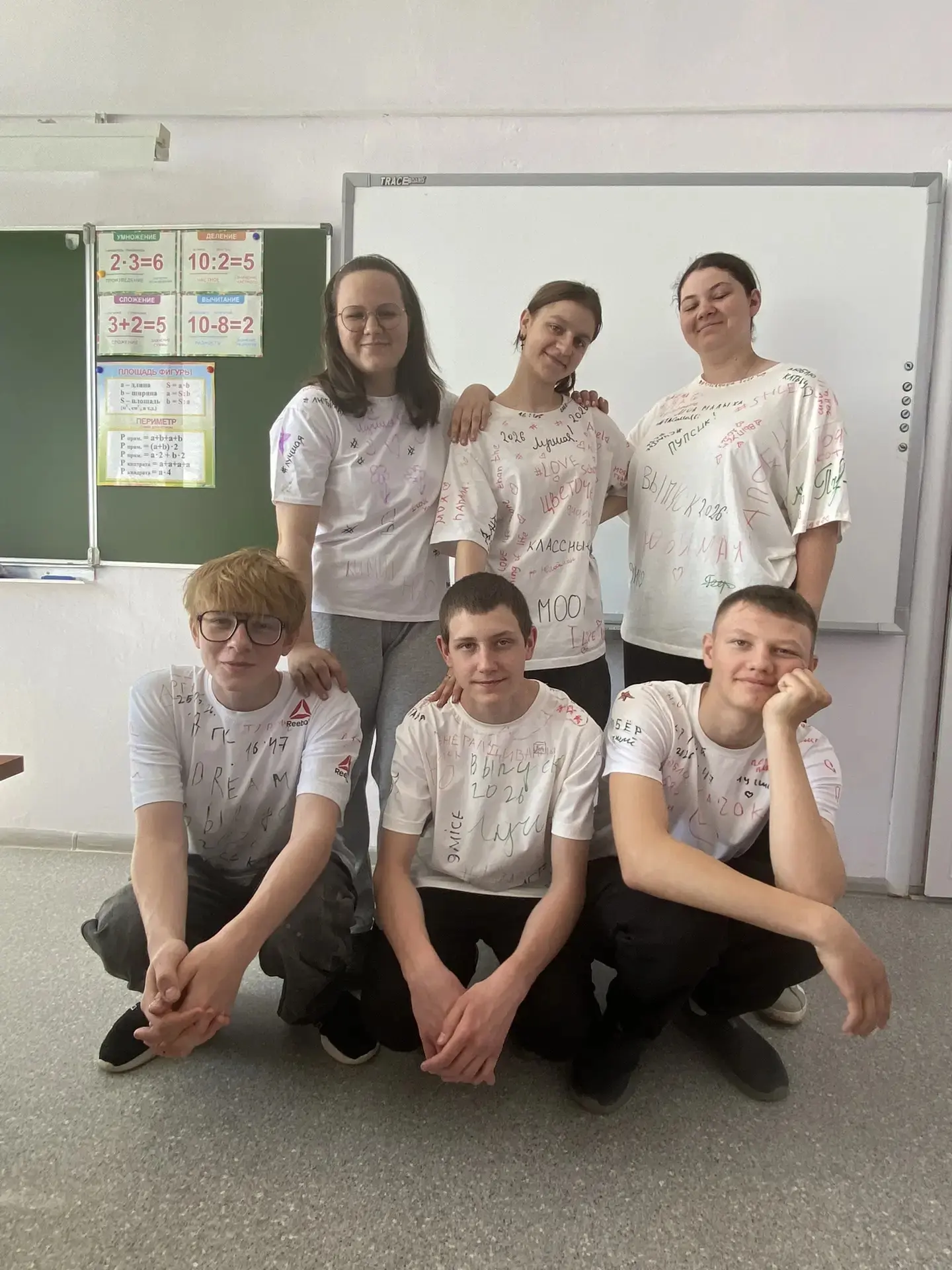 🎉 День футболок: море цветов и добрых пожеланий!