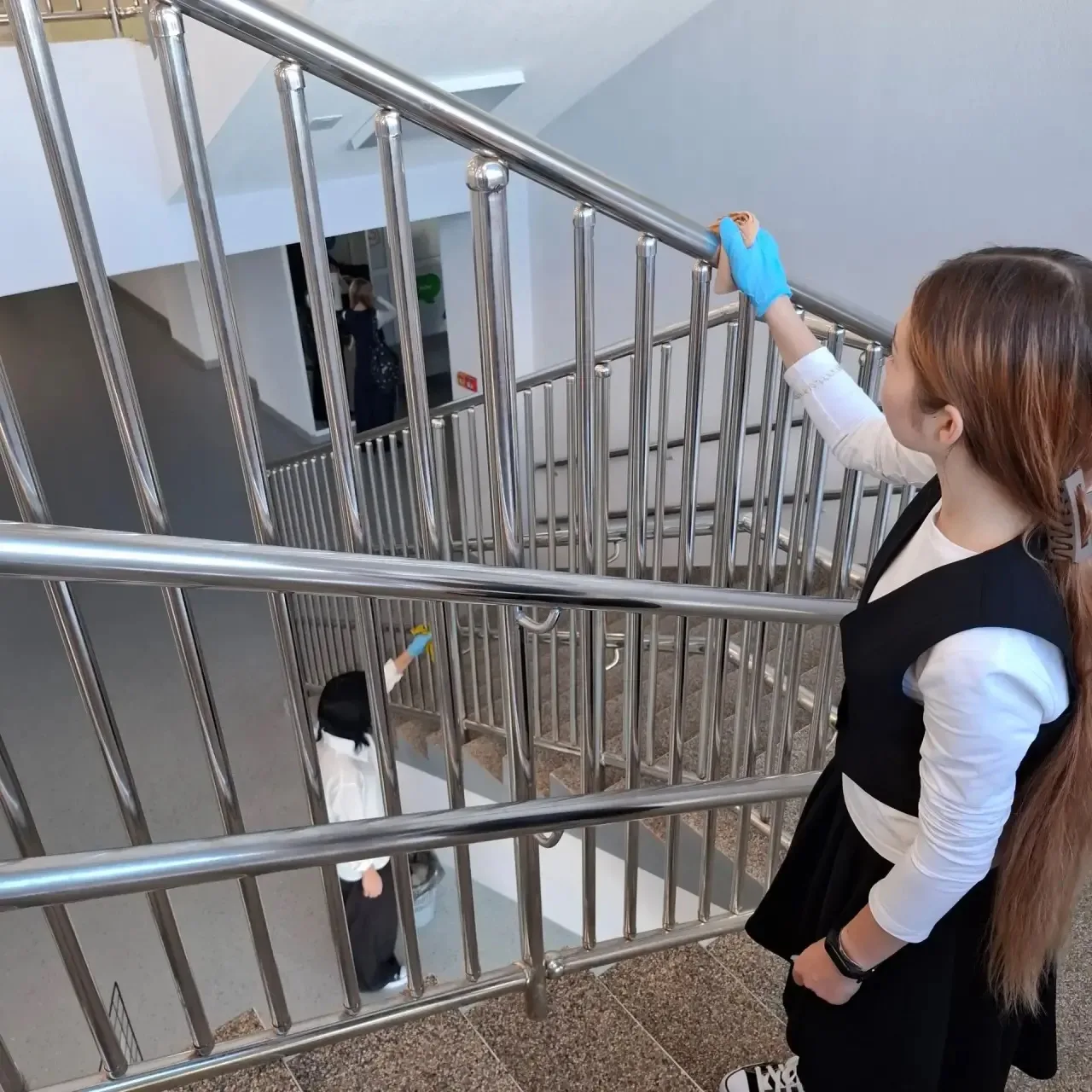 🧹 В Центре образования № 164 сегодня навели идеальный порядок — прошла генеральная убо...