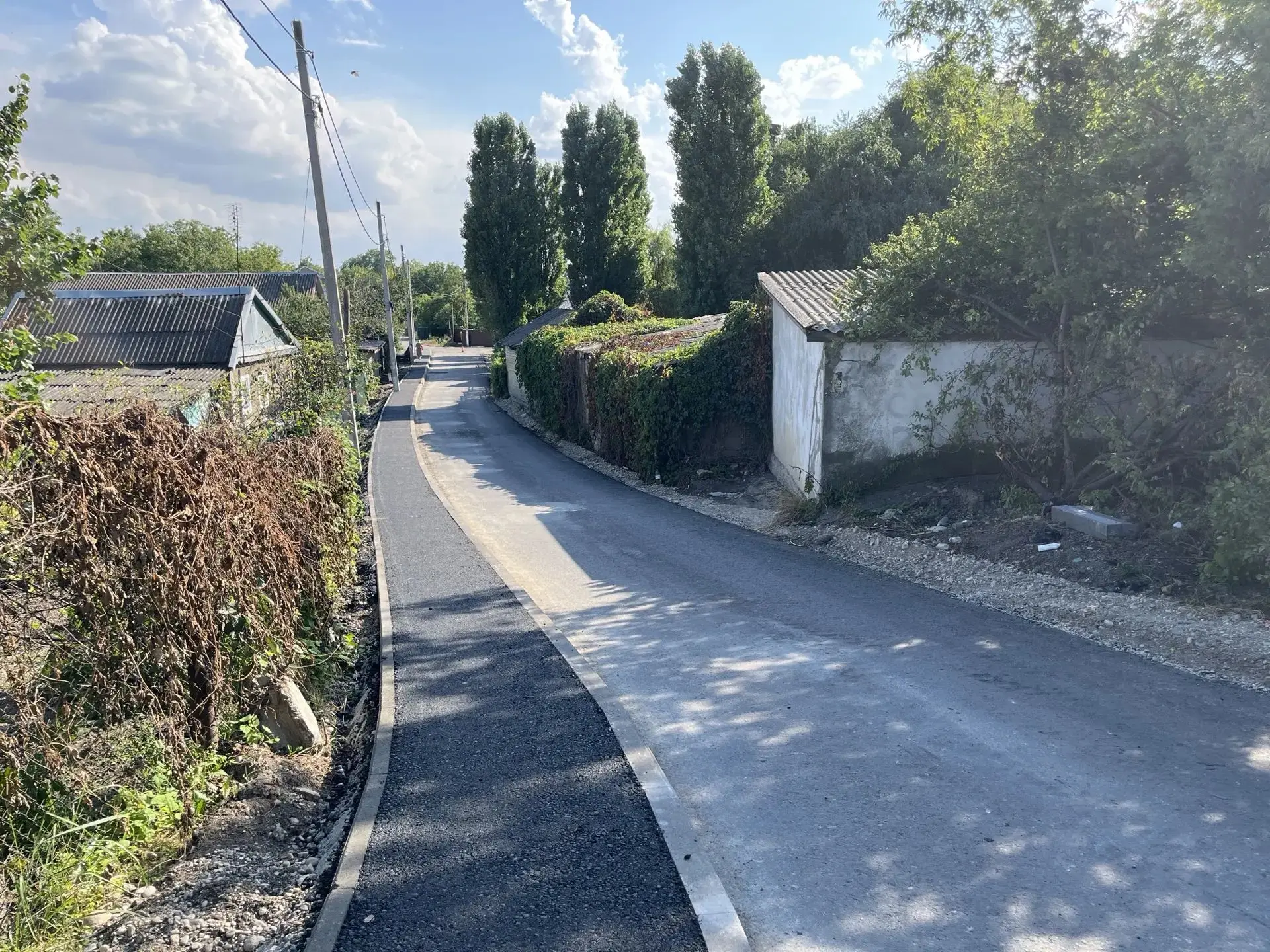 В Предгорном округе завершают ремонт подъезда к школе и продолжают обновление шести клю...