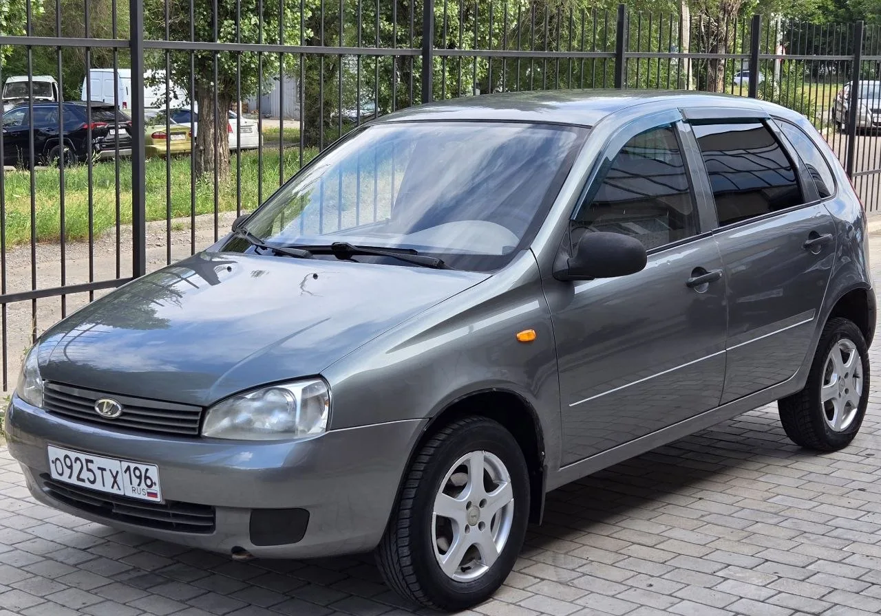 Срочно Продам автомобиль «Лада Калина», 2007 год выпуска.
Двигатель — 1,6 л, 8‑клапанный.
Пробег — 1