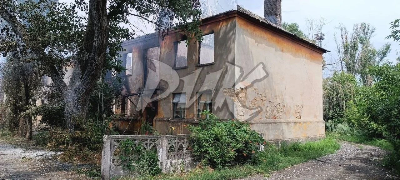 ⚡️ Последствия атаки БПЛА на дом в Горловке