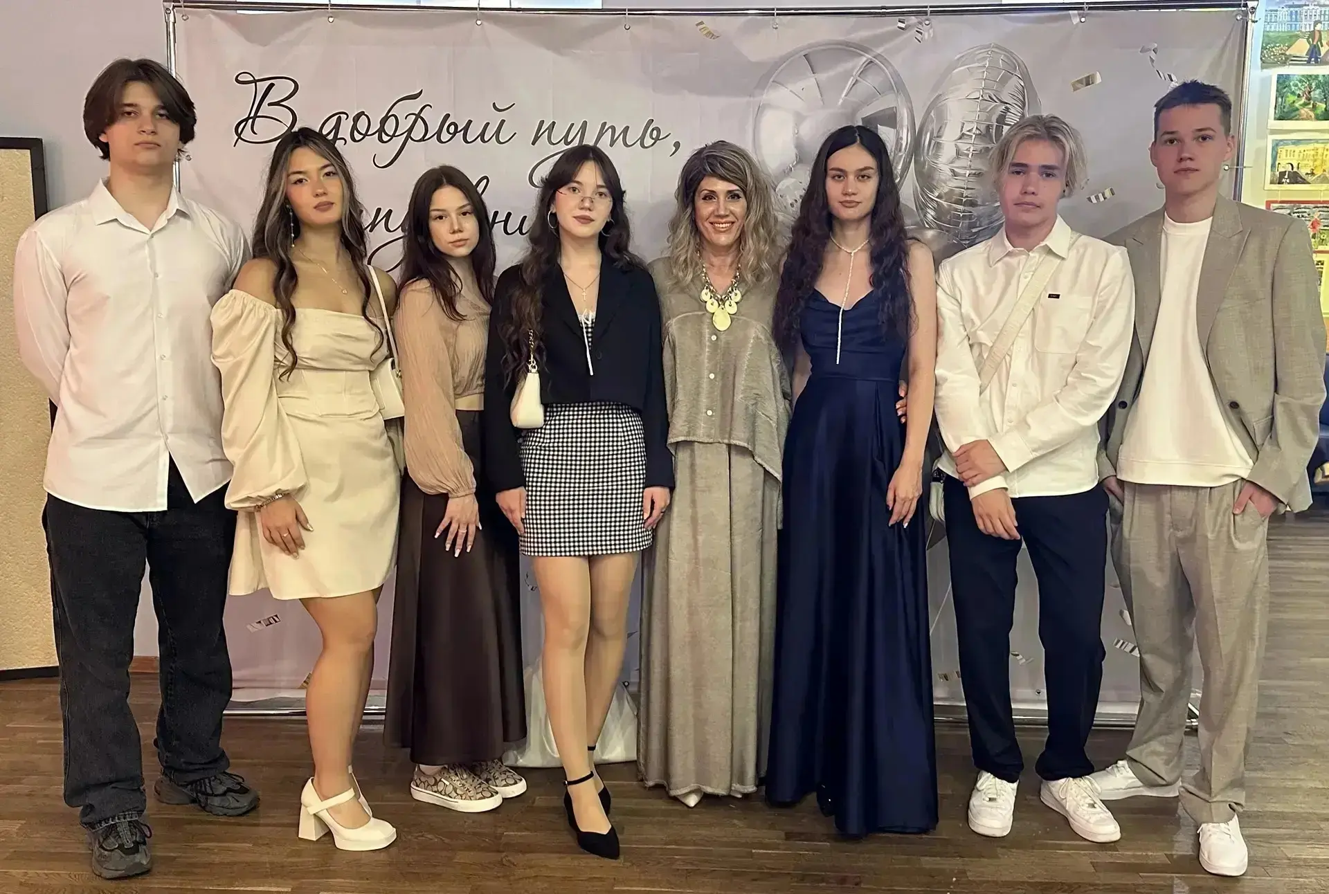 Звездный час выпускников школы № 341! 

✨Сегодня в Культурном центре «Троицкий» состоялась торжестве