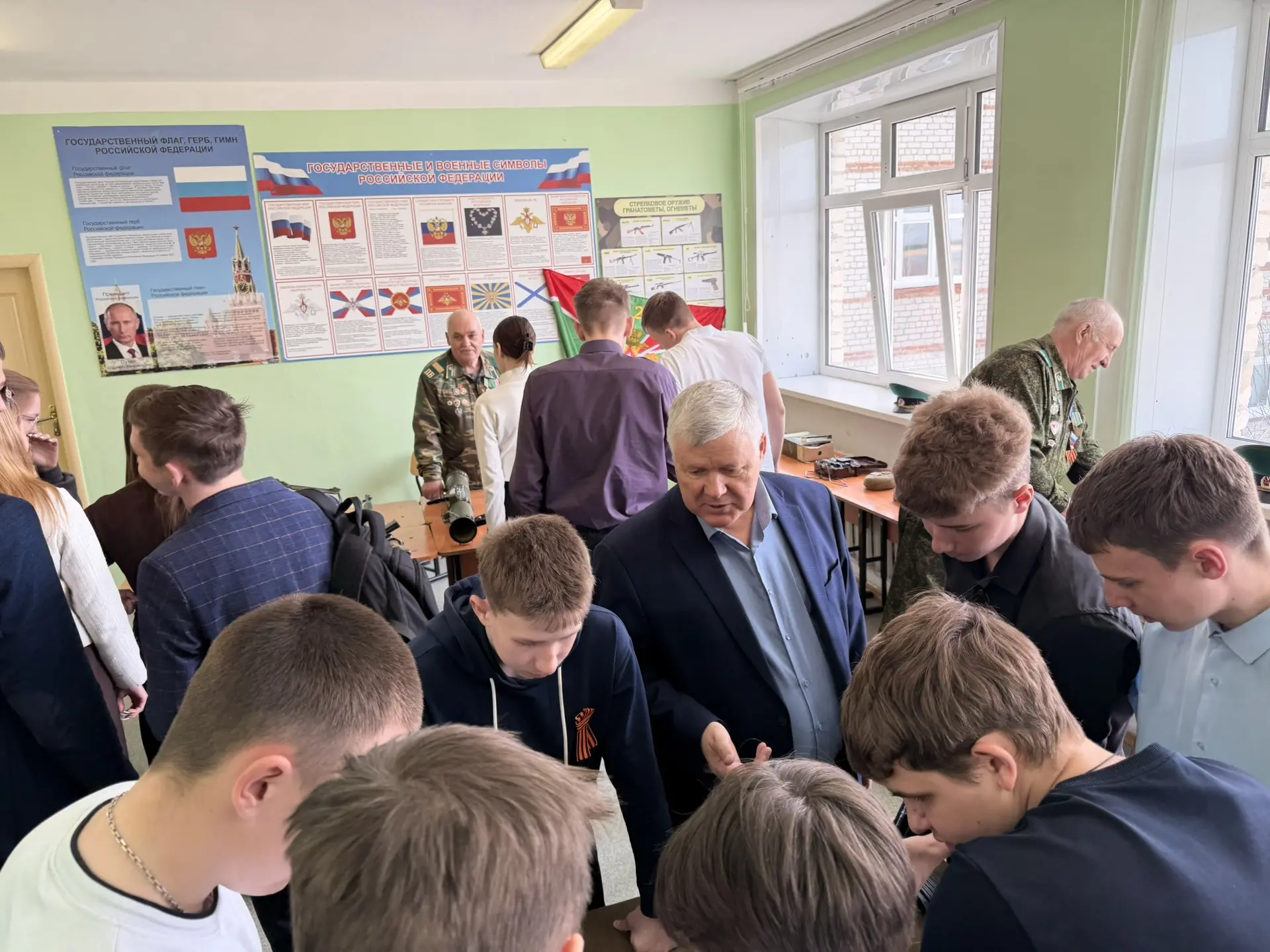 🪖 Сегодня в стенах Бердюжской школы состоялось по-настоящему интересное и познавательное событие — в