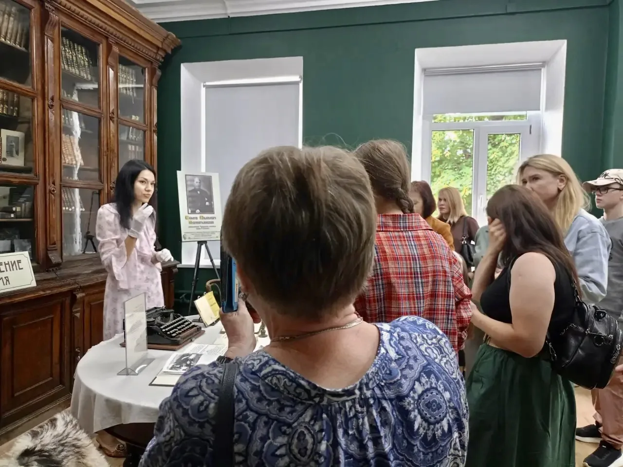 📚🏛️В разгар летнего сезона Музей редкой книги центральной библиотеки Вольска посетила туристическа