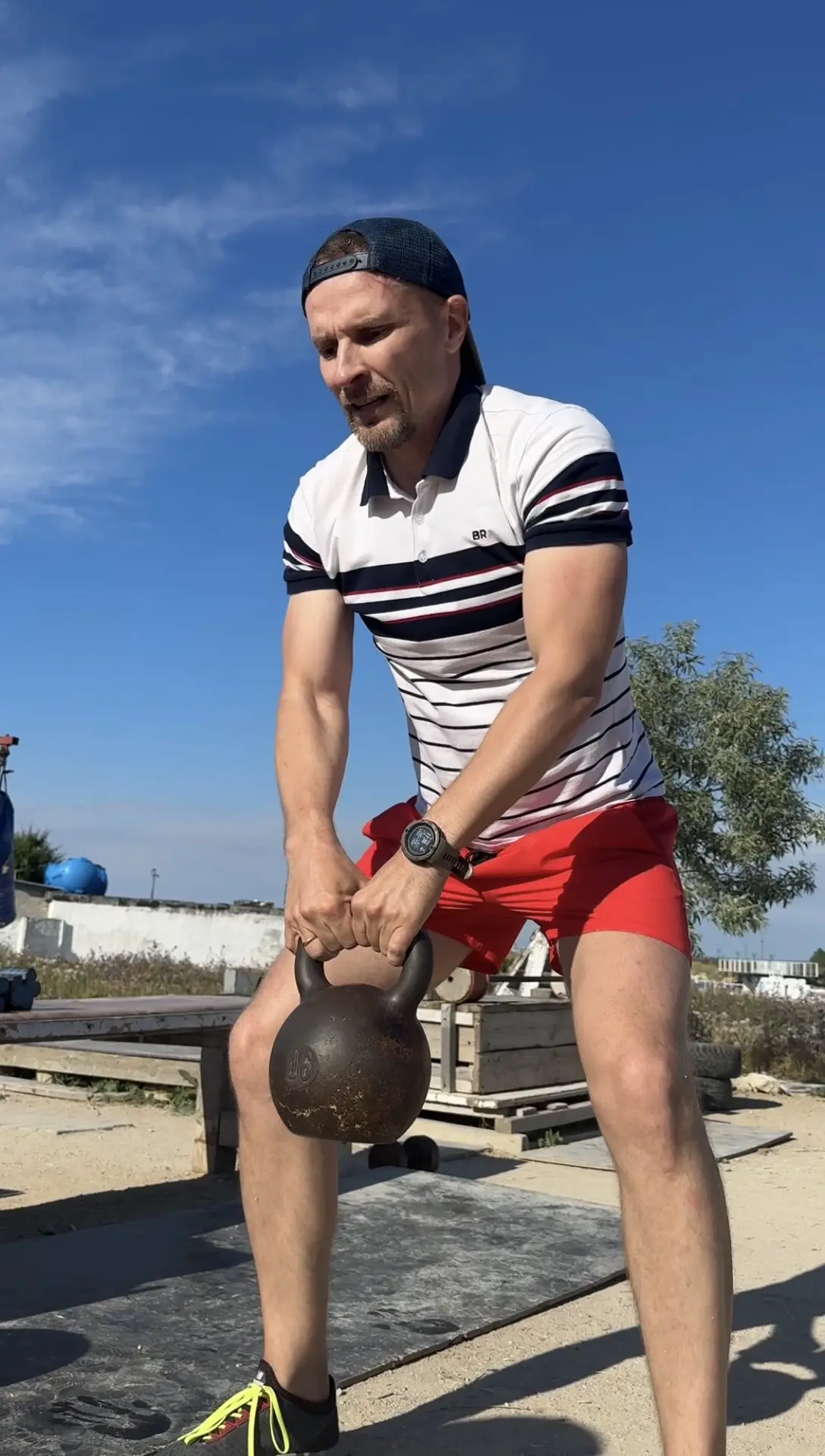 Тебе точно стоит тут остаться, если ты хочешь жить полной жизнью. Ты тут получишь шаги,...