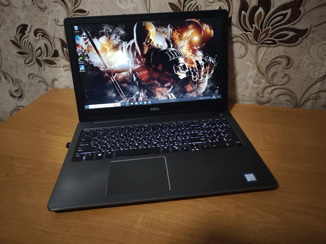 Продам ноутбук Dell Vostro 5568 в хорошем состояние, справится с любыми задачами, процессор i5, 7-го
