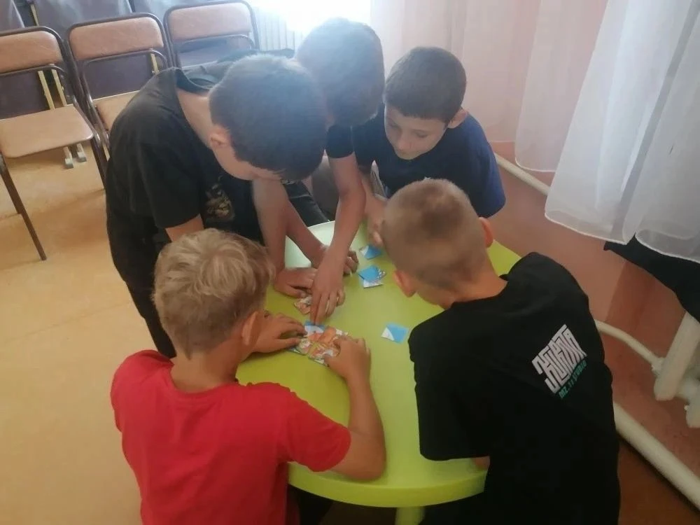 🎉 Приключения на острове Чтения! 🎉

Ребята из лагеря с дневным пребыванием отправились в удивитель