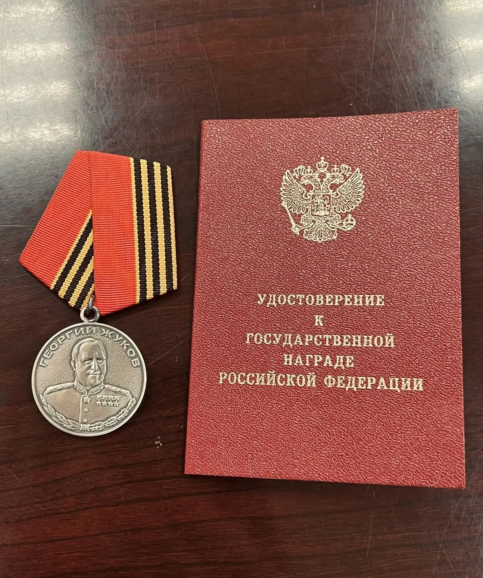 3 сентября главой Р.Б. Гусевым была передана государственная награда семье воина, герои...