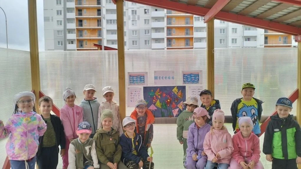 Ребята из группы "Почемучки" и "Звездочки" провели увлекательный тематический день, посвященный миру