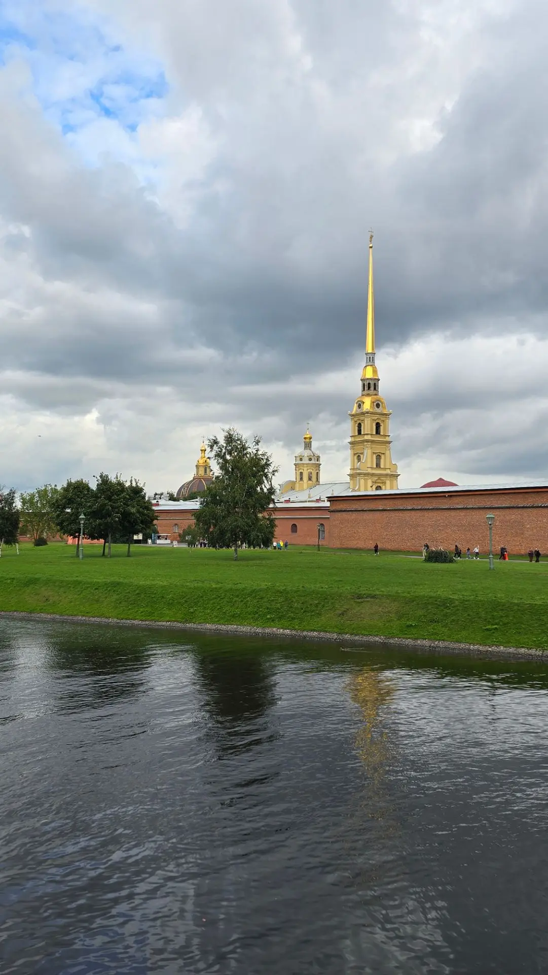 Я уже третий раз в Петербурге, и каждый раз стараемся посмотреть что-то новое. Сегодня ...