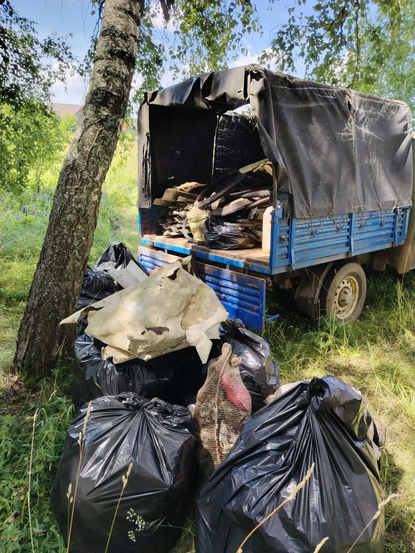 🌲 В рамках акции «Чистый лес» сотрудники Лысковского межрайонного лесничества и Нижегородского лесо