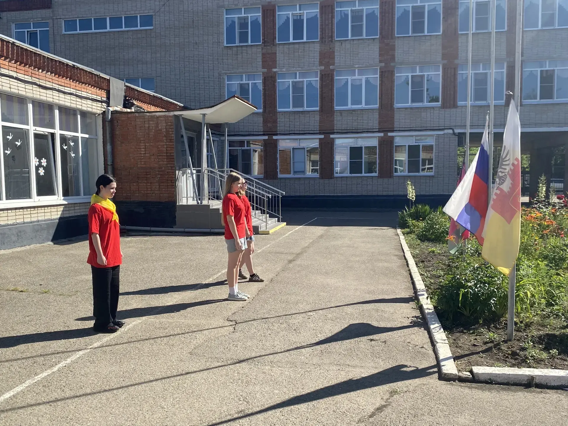 11-й день в лагере «Город Солнца» — День наставника ☀️

Сегодня в нашем лагере прошёл особенный и оч