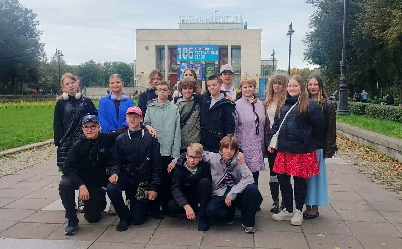 Всем классом – в театр!