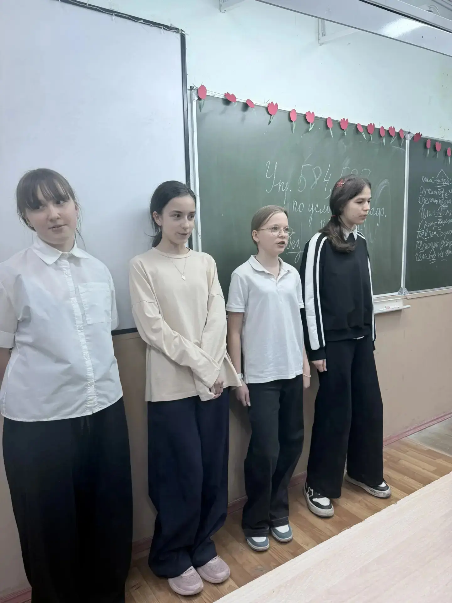 В 7-х классах прошел не просто урок, а настоящий музыкально-литературный батл! 🖋️🎶  Когда речь зашла