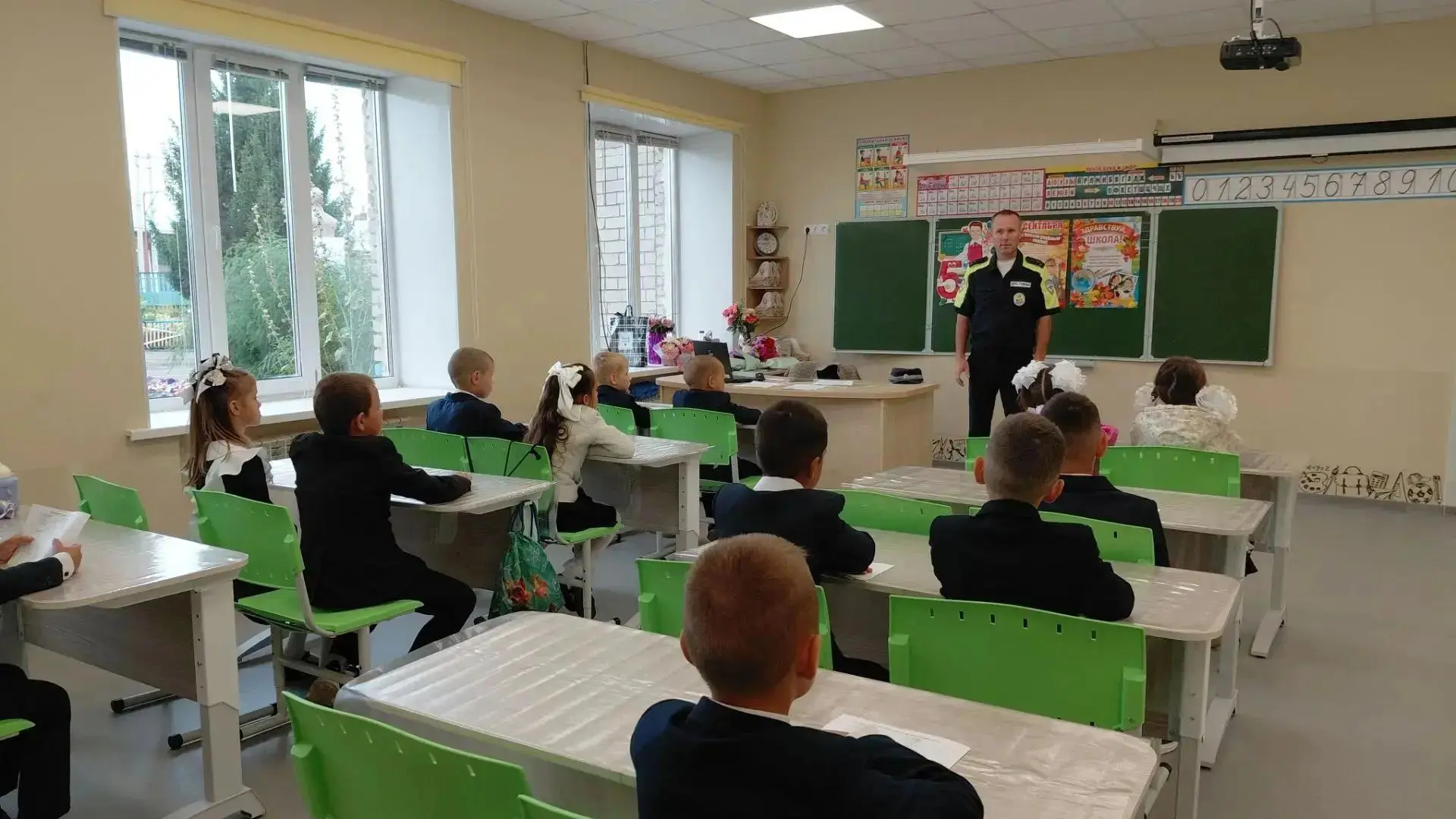 Светоотражатели спасают жизнь, а самокат — это транспорт!  Полезная встреча в нашей шко...