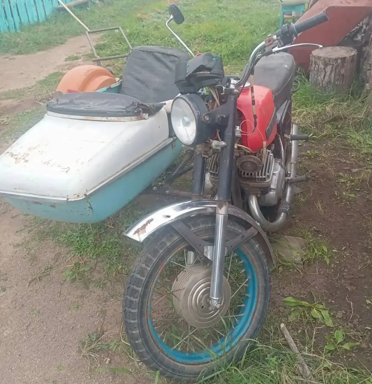 ⚡ В Кяхтинском районе мотоциклист без шлема попал в больницу после падения
