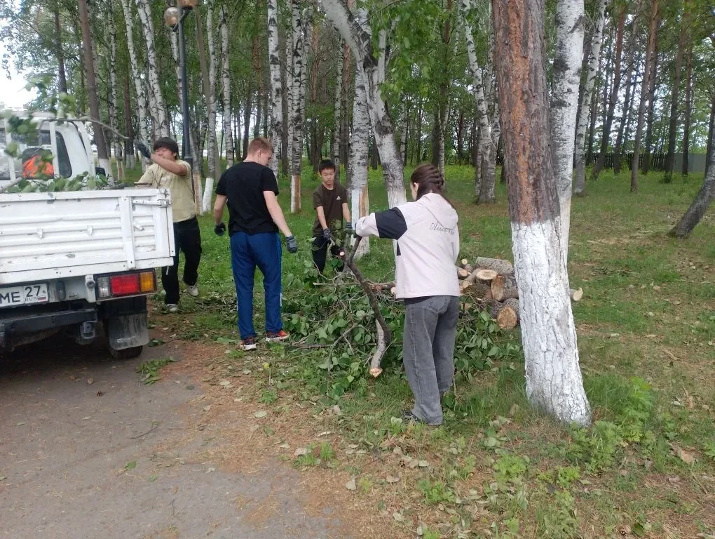 Временная занятость в свободное от учебы время- это наиболее частый формат, когда подростки помогают