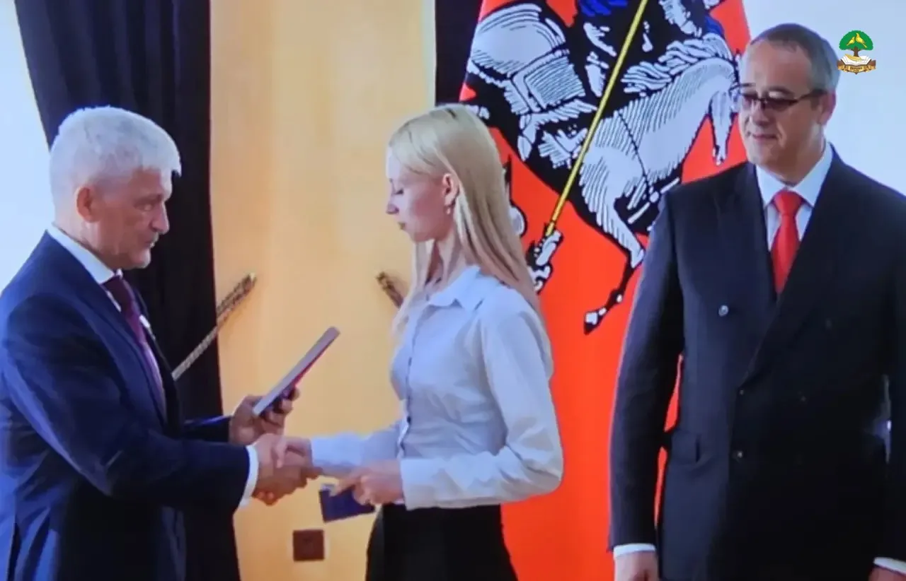 🇷🇺 Мы — будущее великой страны!
