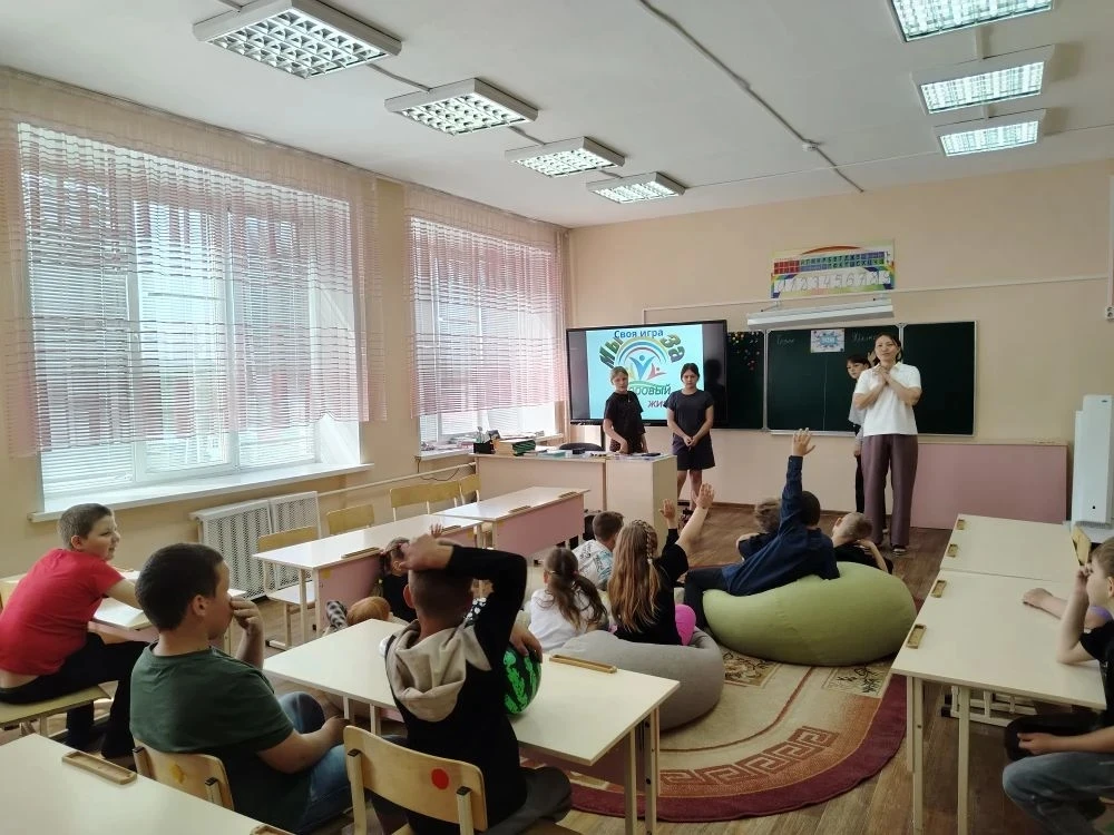 В пришкольном лагере прошёл «День здоровья»: дети сыграли в «Свою игру» и вспомнили гла...