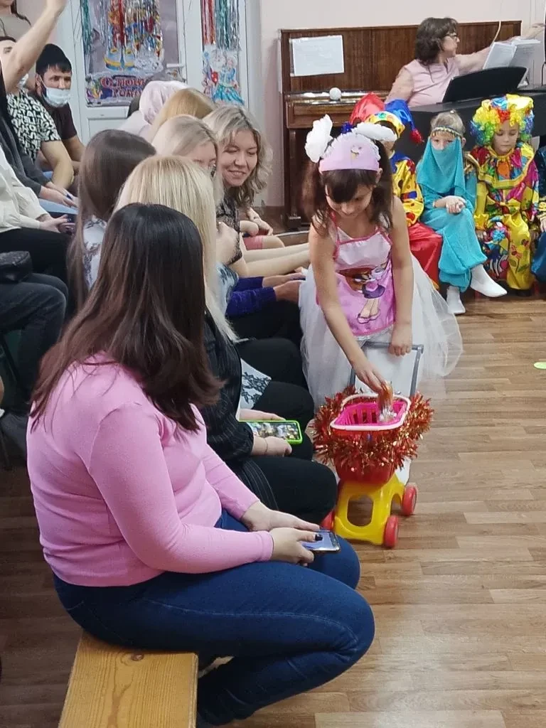 Новогодний утренник в подготовительной группе №7