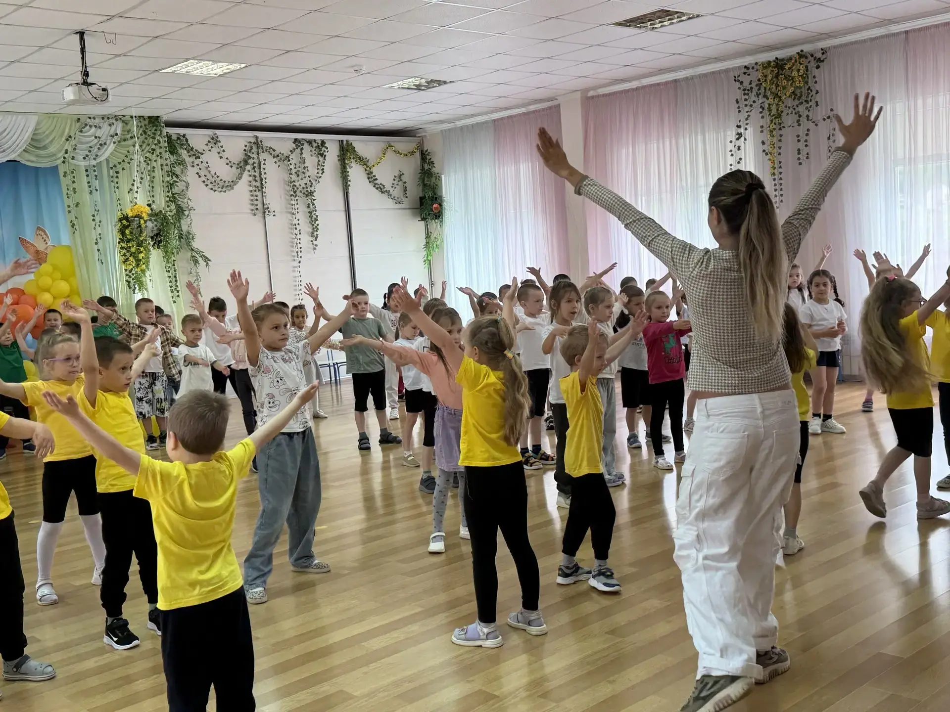 🎉 Сегодня, 1 июня, мы отмечаем Международный день защиты детей! 🎉
      В нашем детском саду этот 