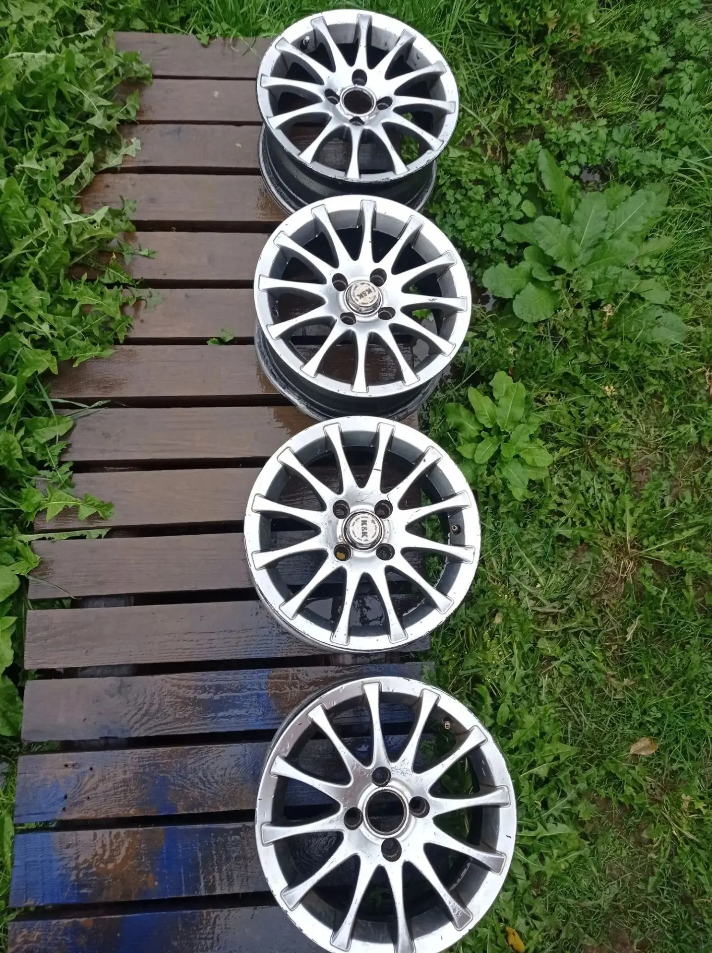 Продам диски. R14.4×100. Цена 7500 тр