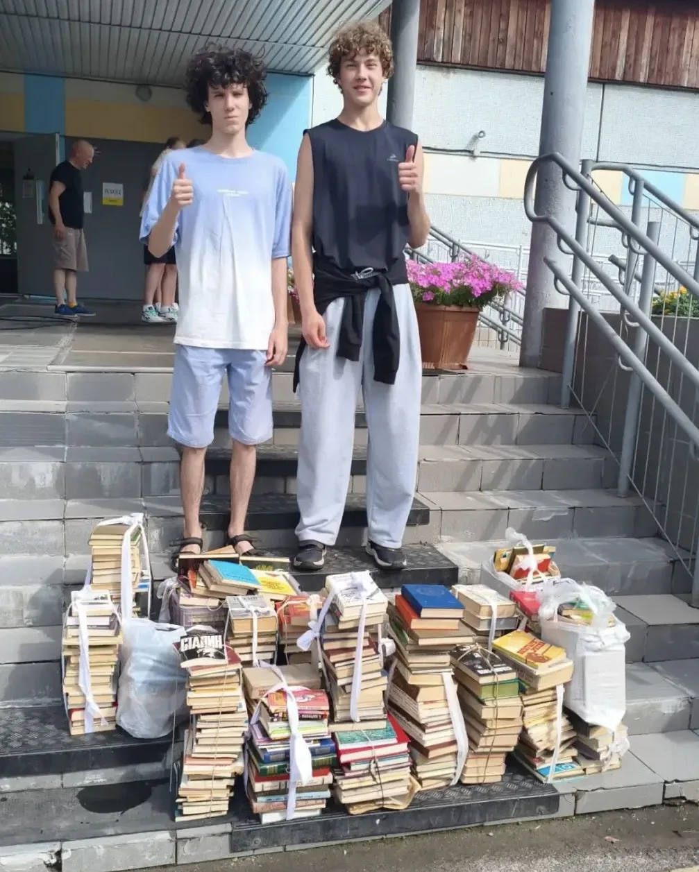 Литературный десант в Железнодорожном районе 📚
