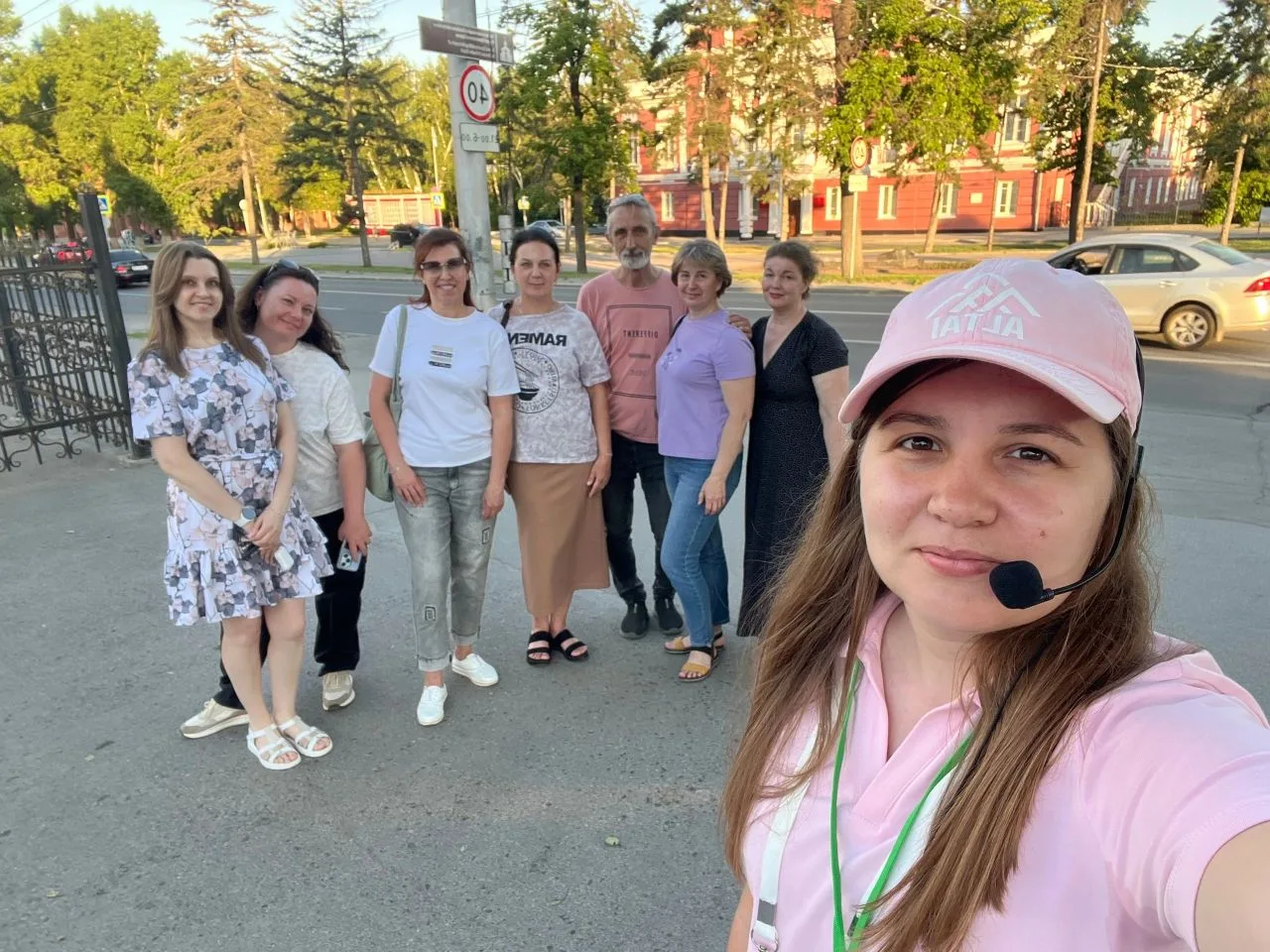 🌙 Сегодняшний вечер можно провести по-разному.

Можно остаться дома, а можно выйти на маршрут и ста
