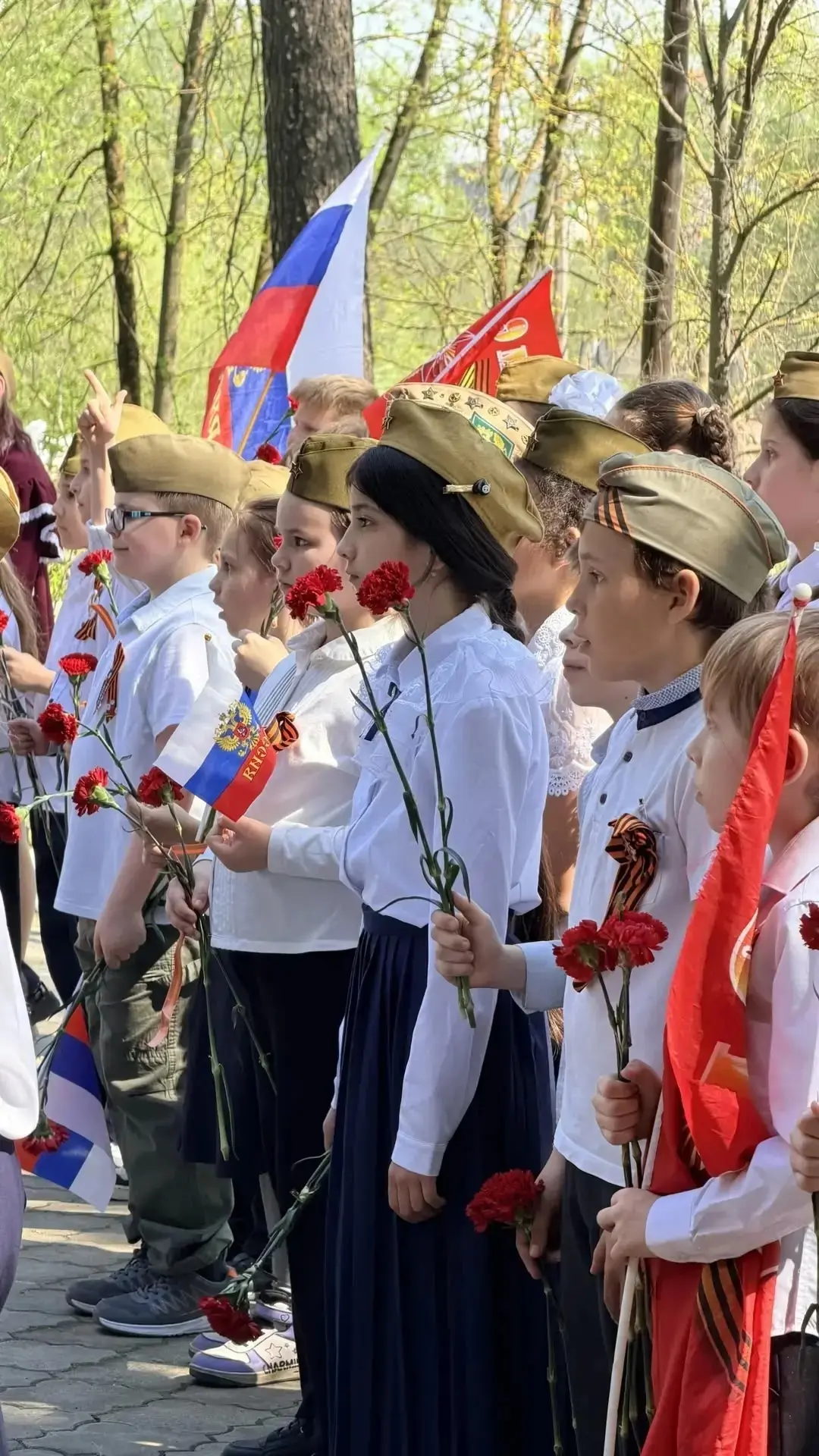 Мы помним! Мы гордимся! Традиционный митинг ко Дню Победы в школе.   В нашем учебном заведении уже с