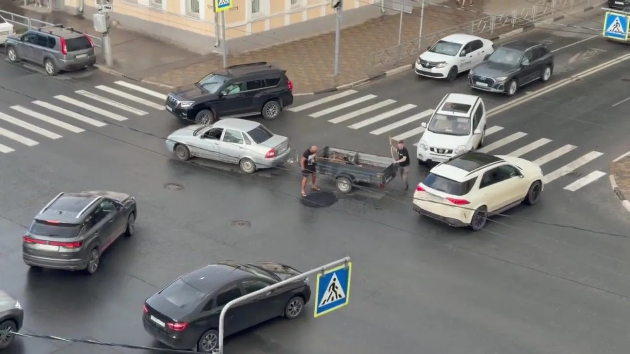 «Пока все, кому положено, раскачиваются, наш самарский коммунальный герой Сергей Трифон...
