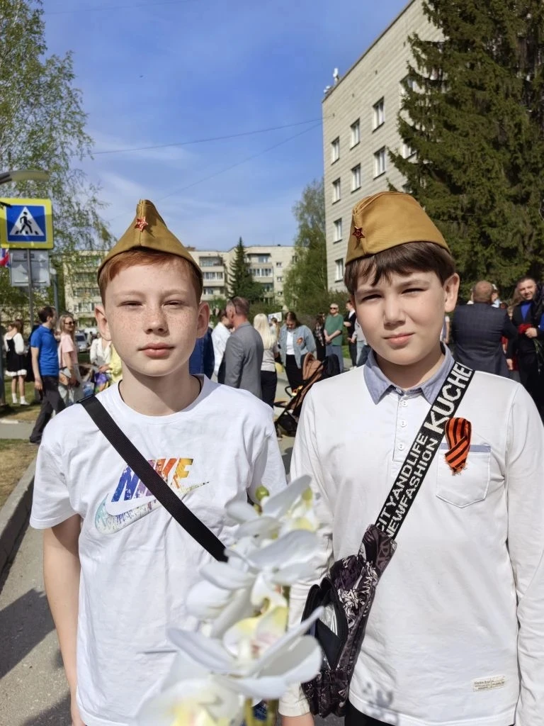 🔥 В Краснообск прошёл торжественный митинг, посвящённый 81-й годовщине Победы в Великой Отечественно