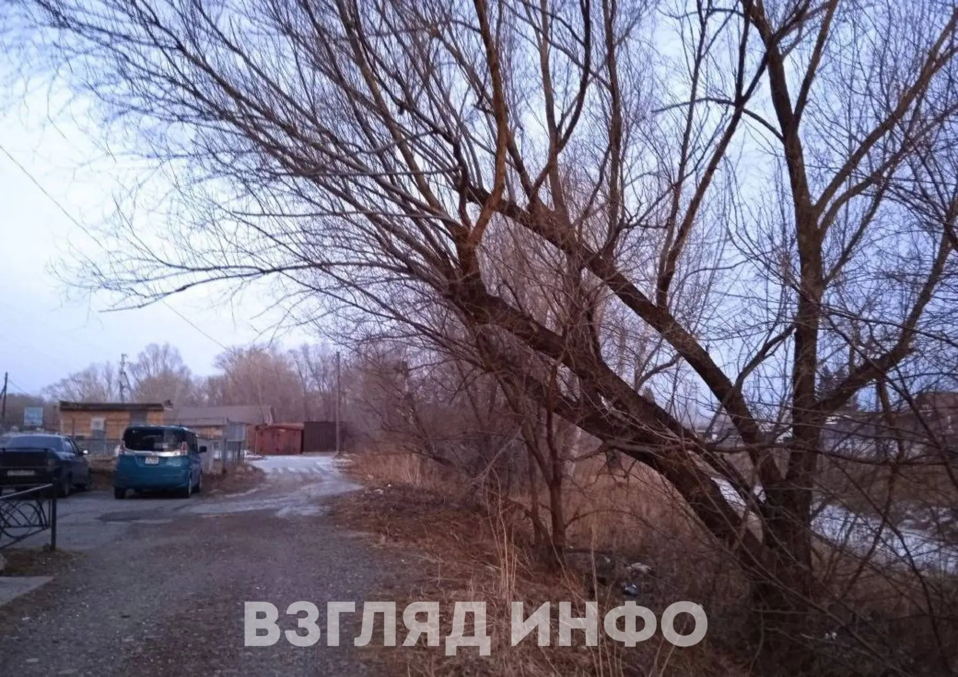 Читательница жалуется на мусор вдоль берега Минусинки на улице Канская. Вот что она пишет:  Вот так 