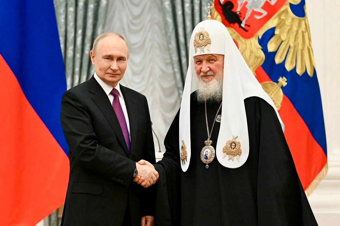 📝 Святейший Патриарх Кирилл поздравил Президента России Владимира Путина с днём рождения