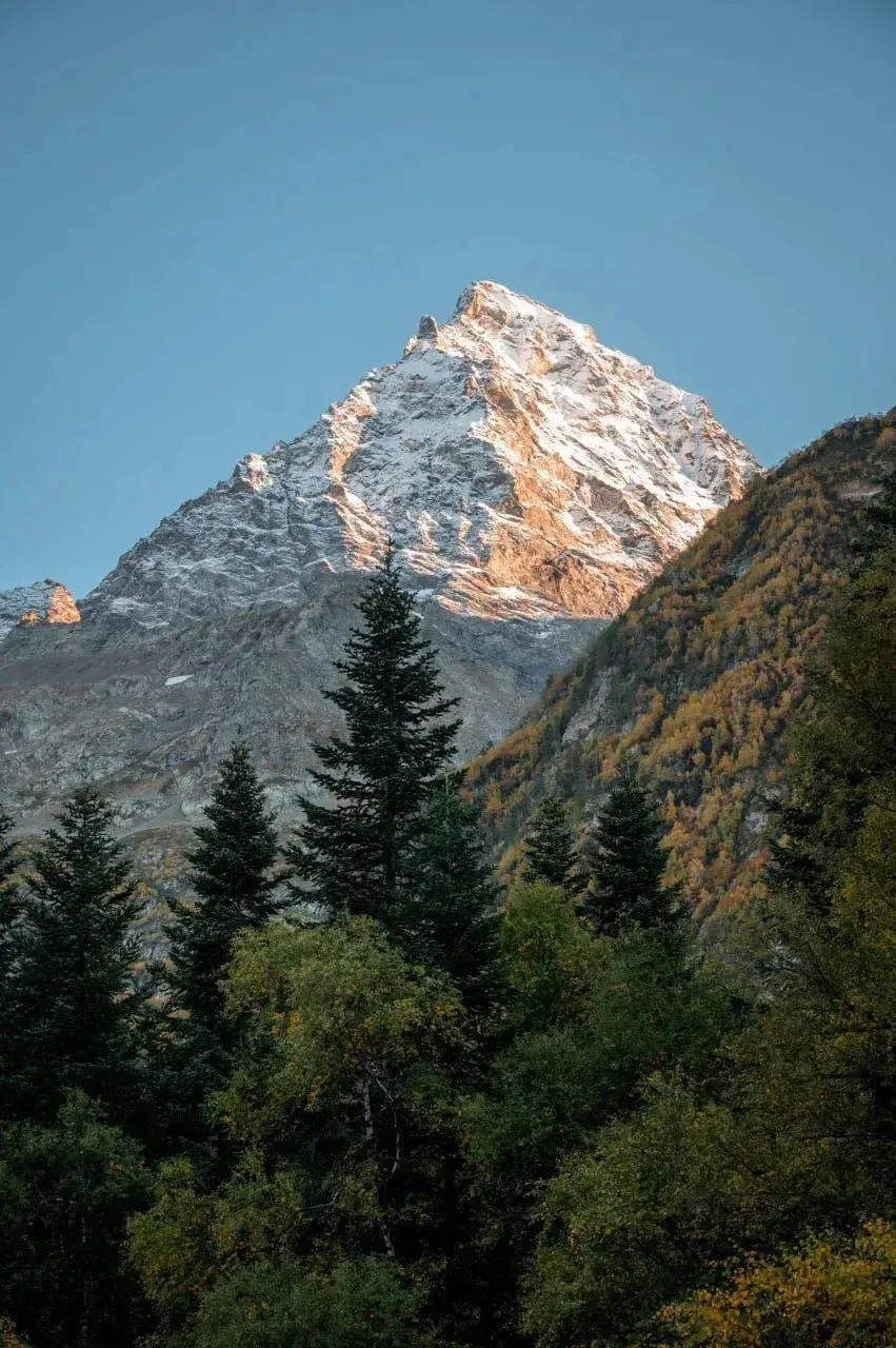 🏔  Гора Белалакая, Карачаевский район Карачаево Черкесская республика  📌 Эта вершина — самая высокая