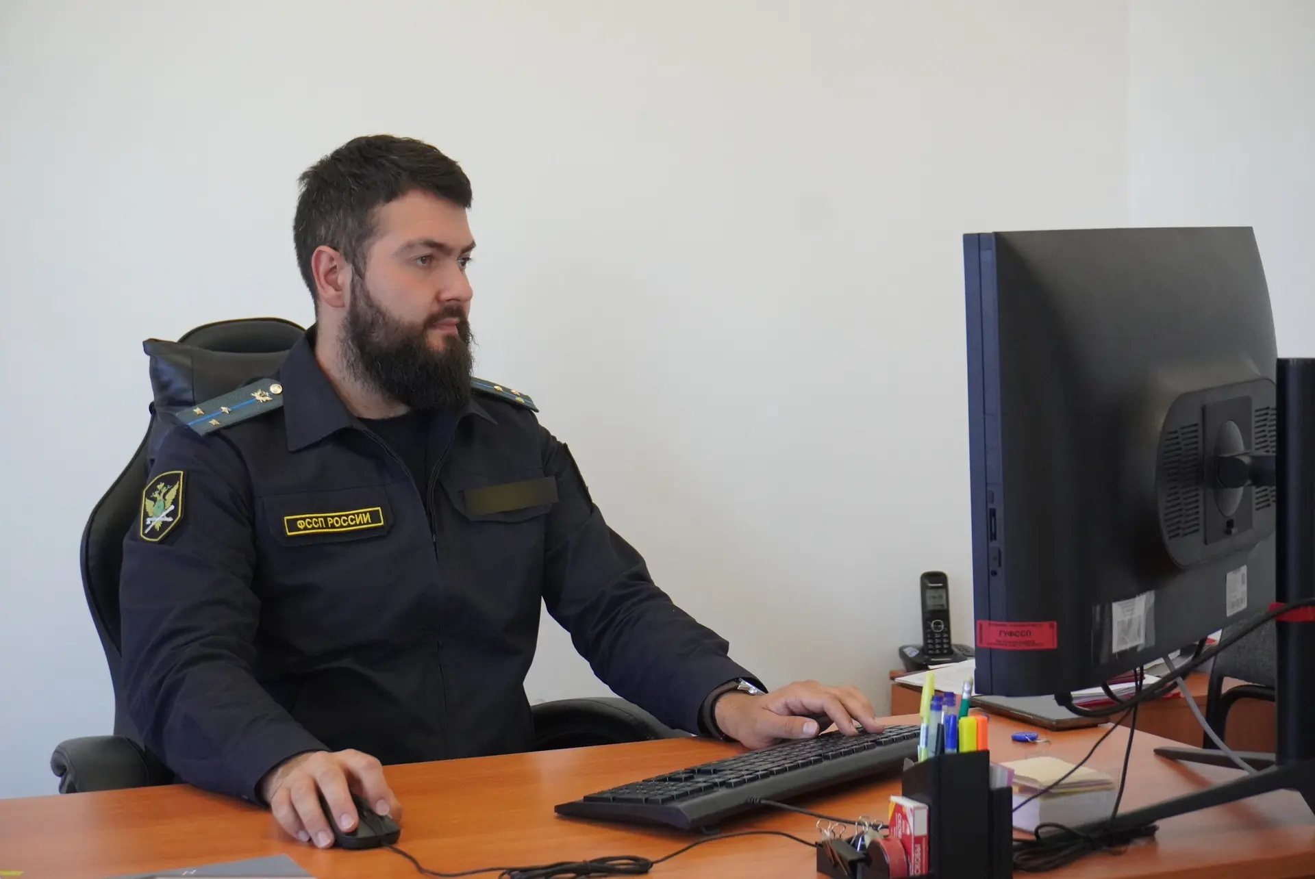 Более 300 тысяч рублей