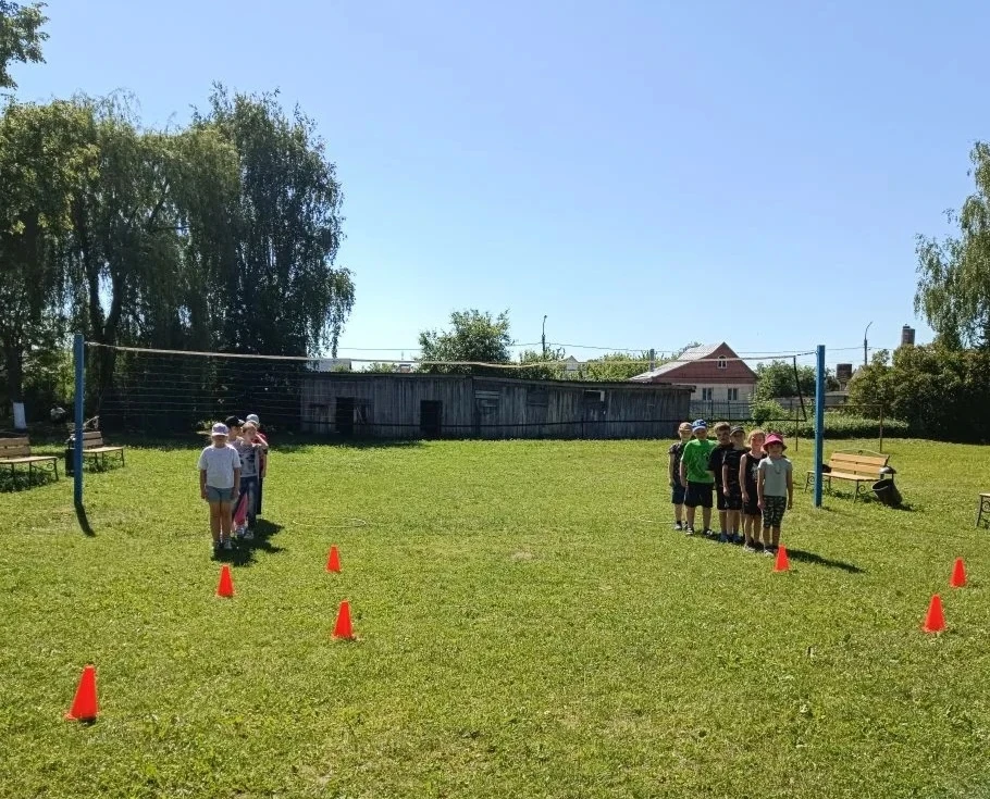 🌞9 июня в пришкольном лагере «Солнышко» прошёл спортивно и дружно.🌞

💪⚽😊Утром состоялась весёлая