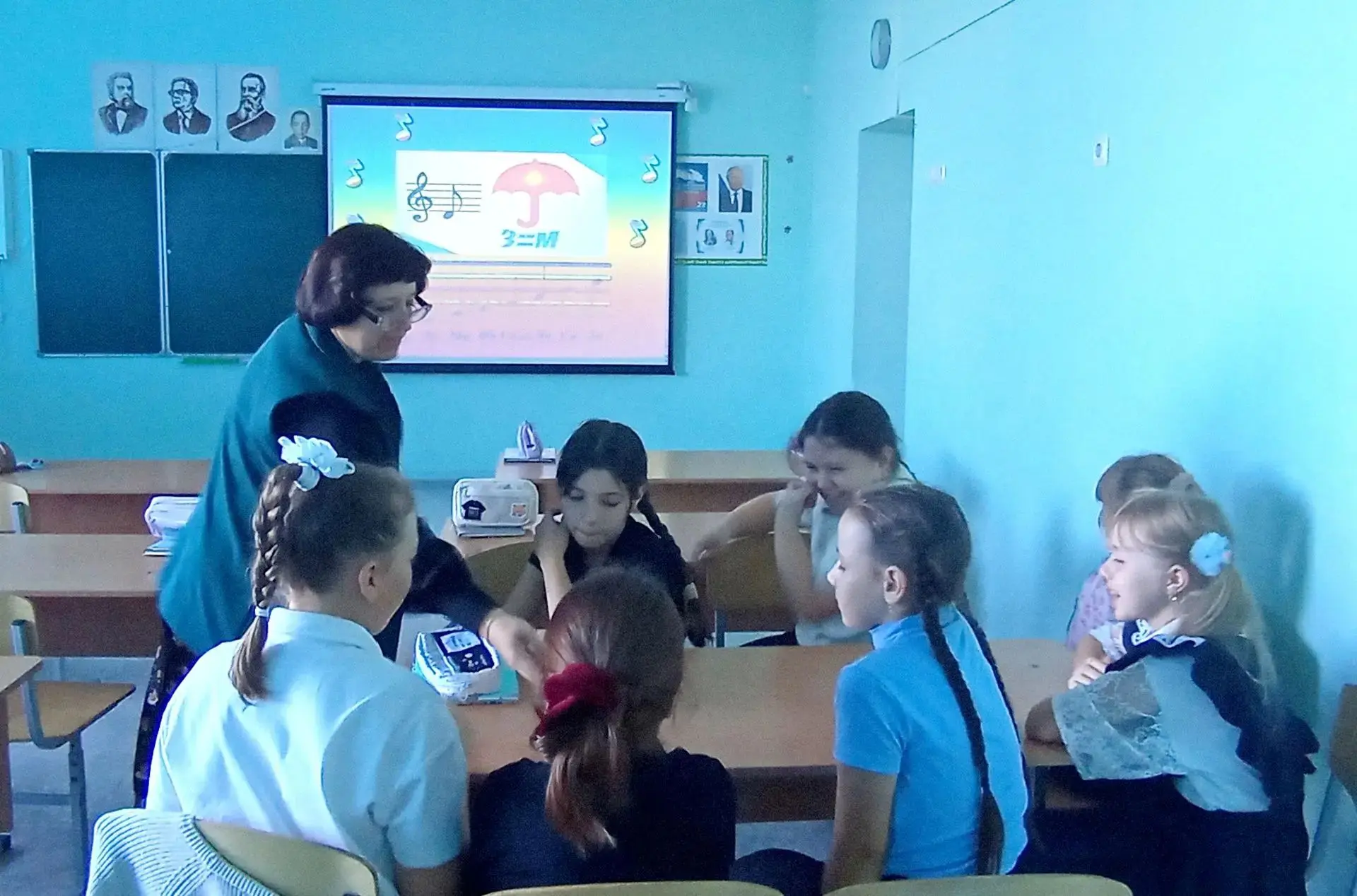 Сегодня наши Орлята отмечают яркий, звонкий праздник!