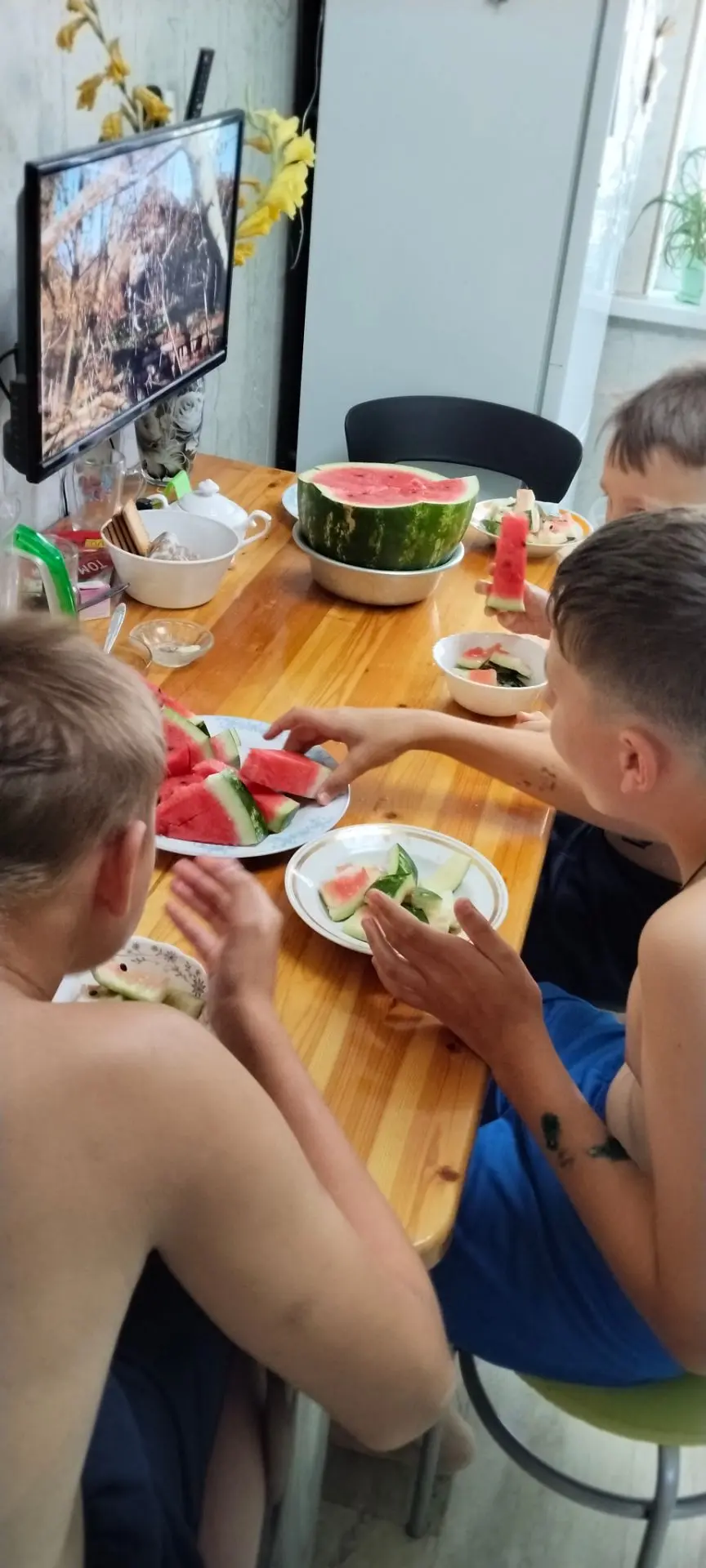 Наконец-то дождались вкусных, сладких арбузов 🍉🍉🍉