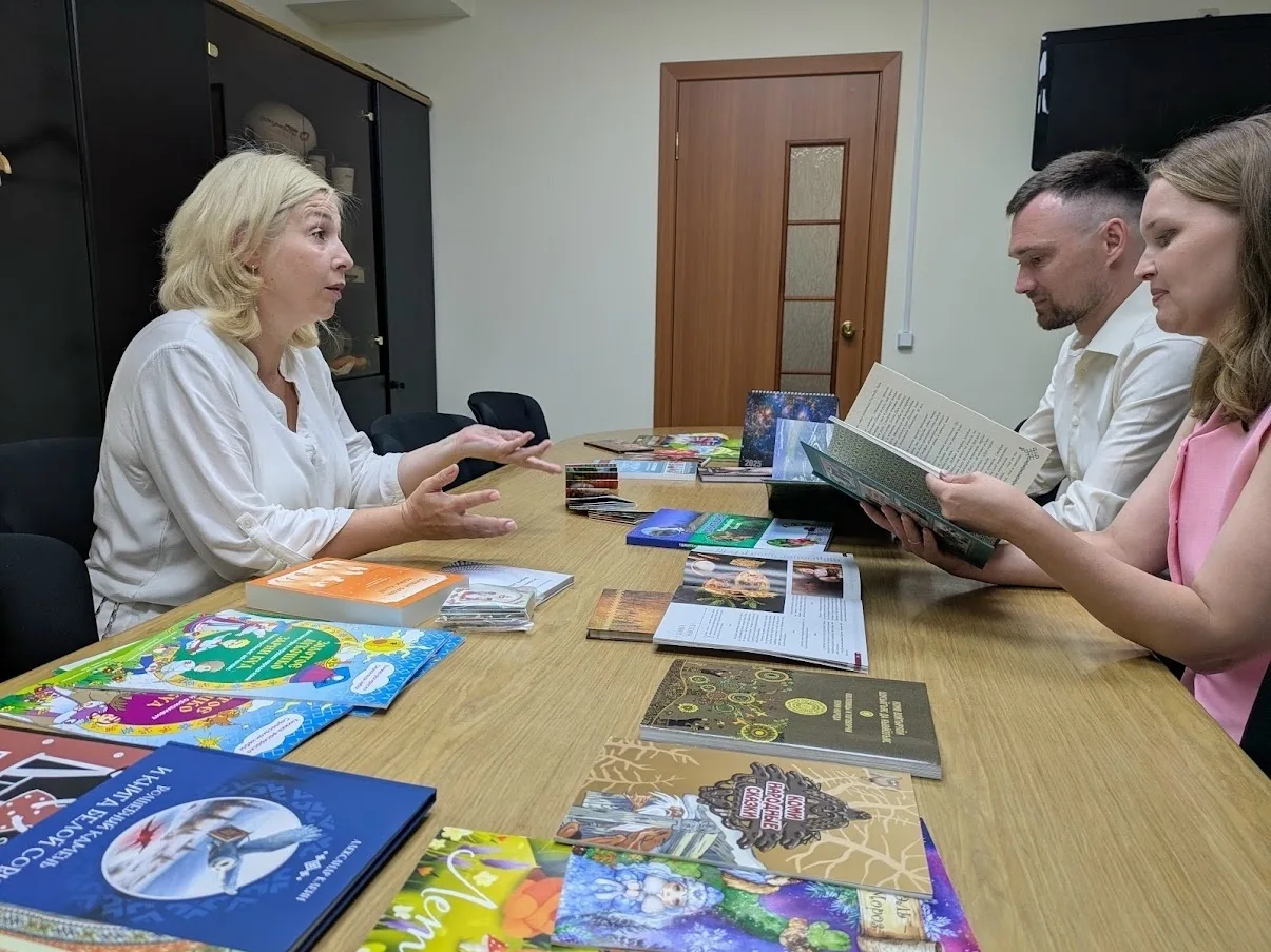 Больше возможностей для знакомства с культурой Коми 📚

Герой России и зампредседателя Госсовета Ком