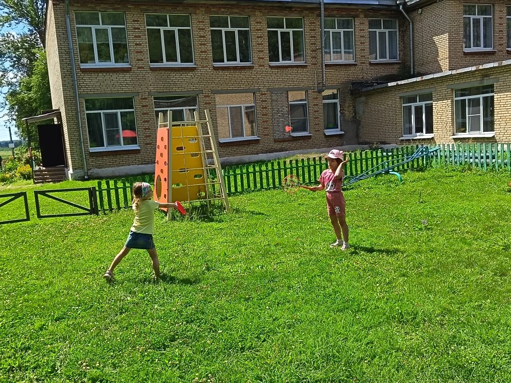 🌞Лето — лучшее время, чтобы вдоволь набегаться, попрыгать и поиграть на свежем воздухе.