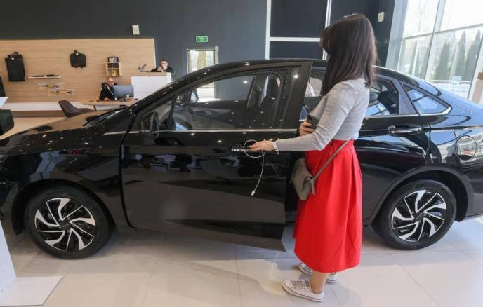 ✅Маткапитал могут разрешить тратить на покупку российских автомобилей и ремонт жилья.