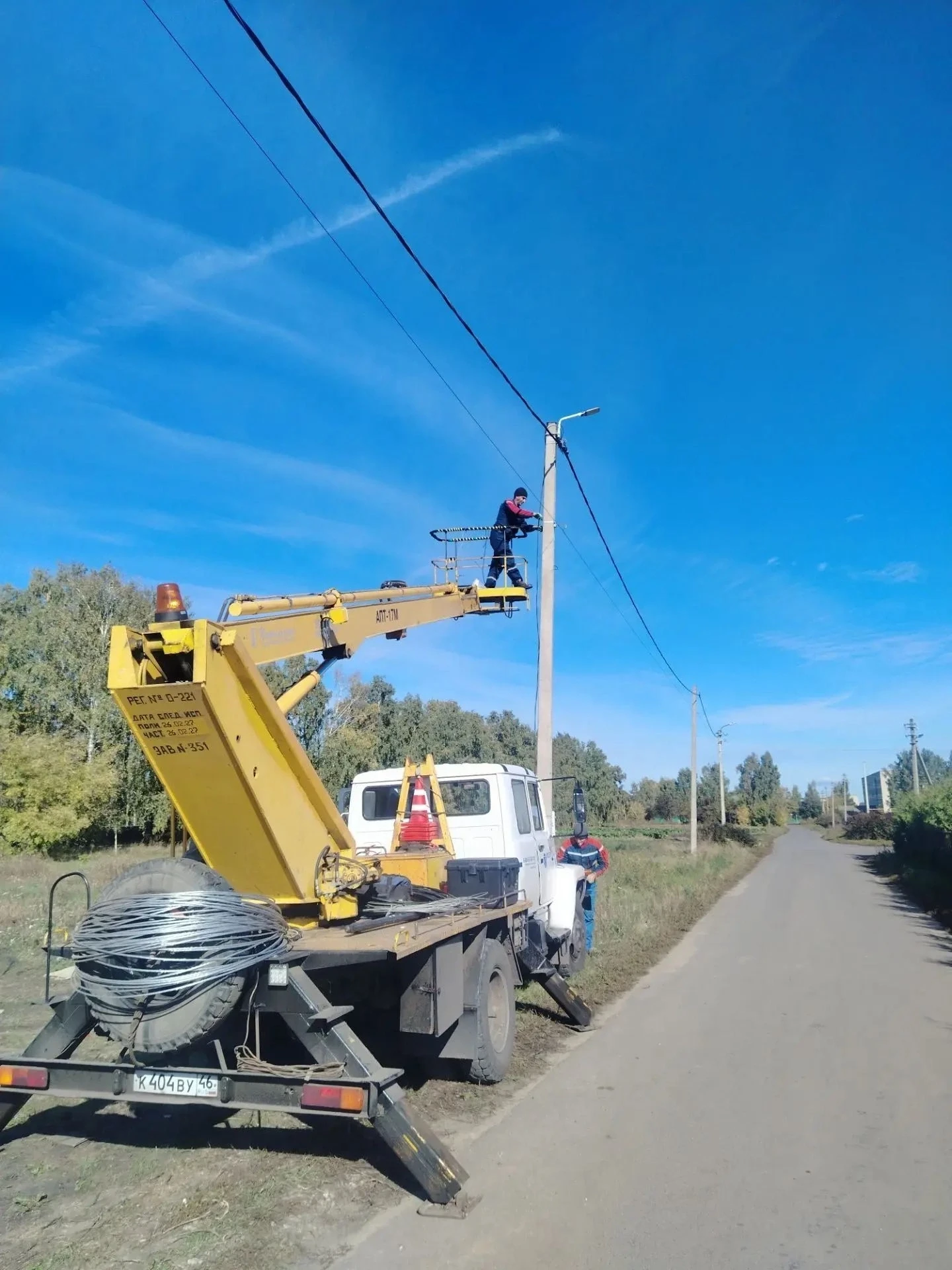💡 Вчера на улице Новоселов были установлены фонари уличного освещения рядом со строяще...