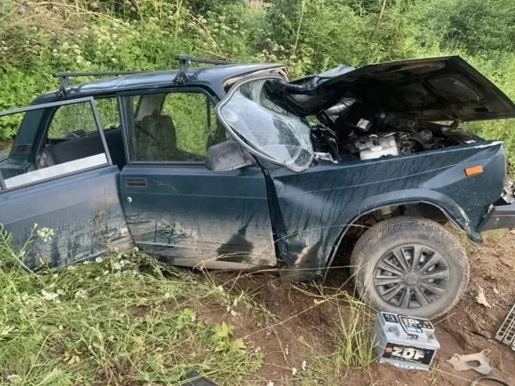 Водитель "ВАЗ" погиб в ДТП на "встречке" в Любытинском округе

За рулем "ВАЗ-21074" находился 43-лет
